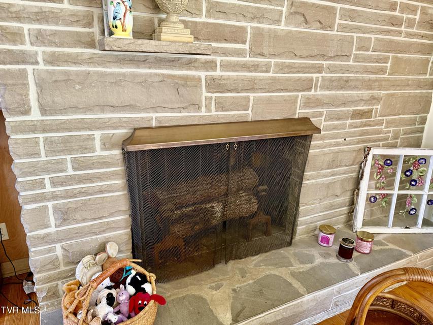 Photo #5: 408 Forest Hills Drive