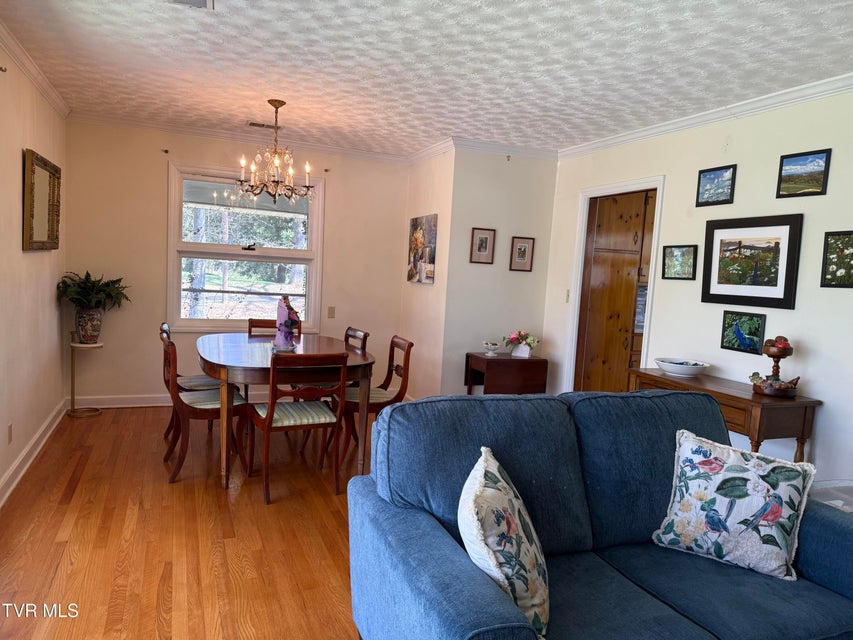 Photo #4: 408 Forest Hills Drive