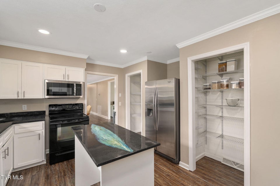 Photo #16: 906 Althea Street