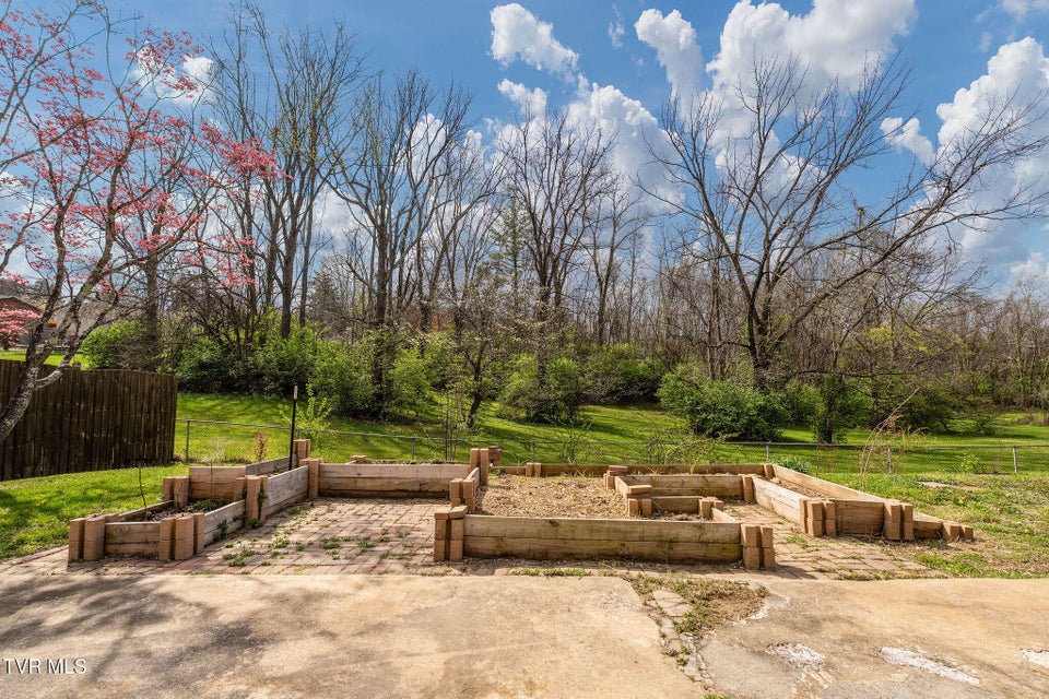 Photo #62: 906 Althea Street