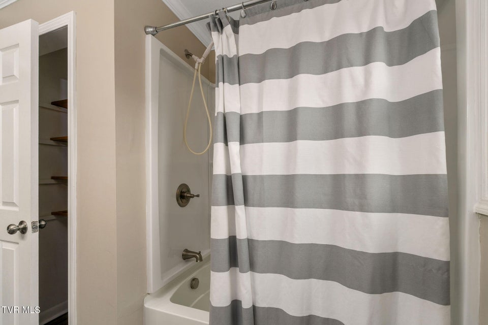 Photo #28: 906 Althea Street