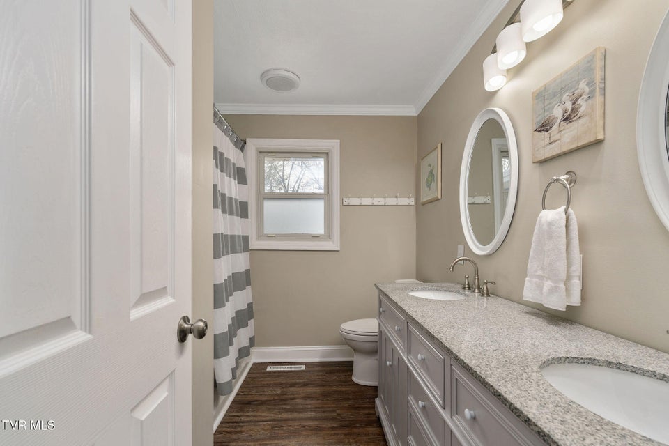 Photo #27: 906 Althea Street