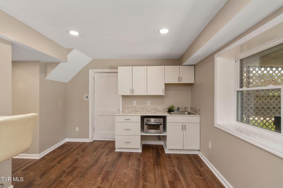 Photo #39: 906 Althea Street