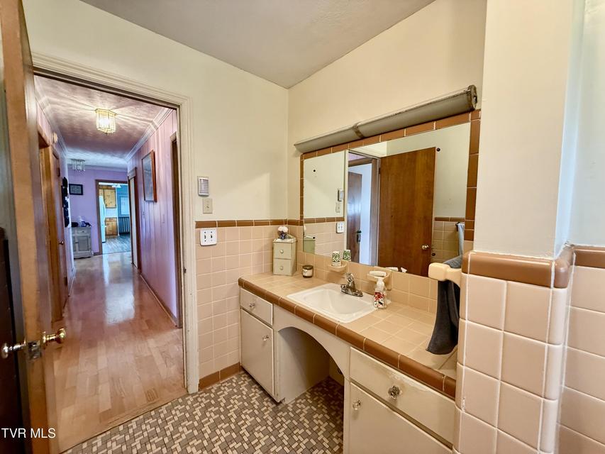 Photo #18: 408 Forest Hills Drive