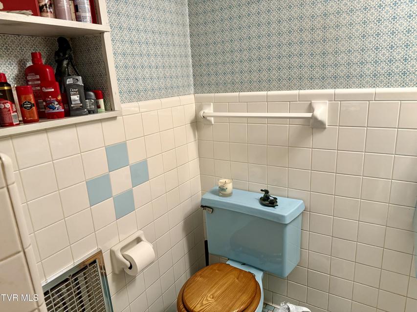 Photo #20: 408 Forest Hills Drive