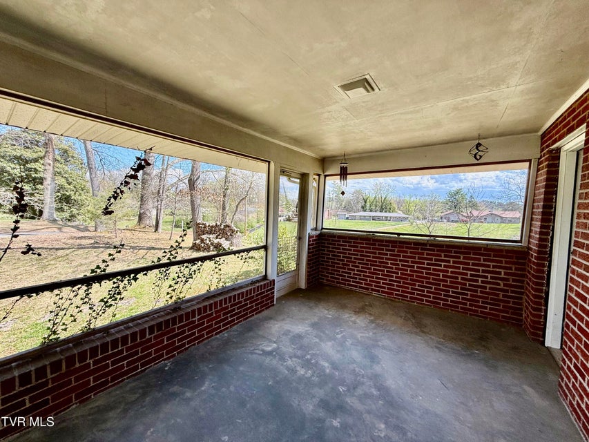 Photo #26: 408 Forest Hills Drive