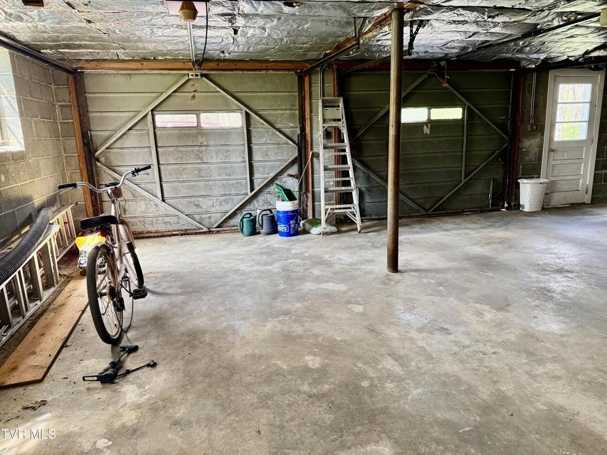 Photo #34: 408 Forest Hills Drive