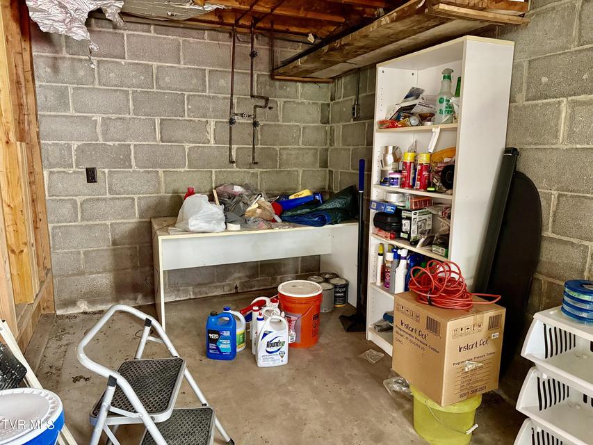 Photo #35: 408 Forest Hills Drive