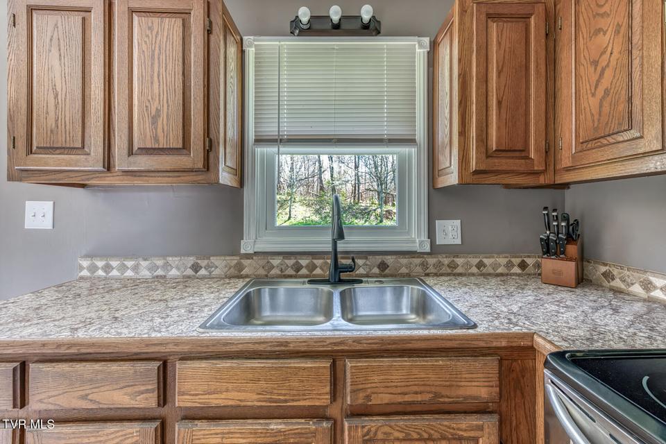 Photo #10: 134 Evergreen Road