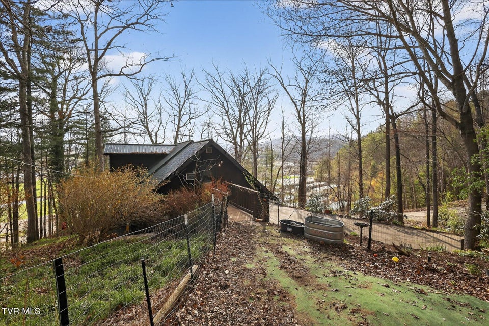 Photo #6: 135 Hiddenwood Drive