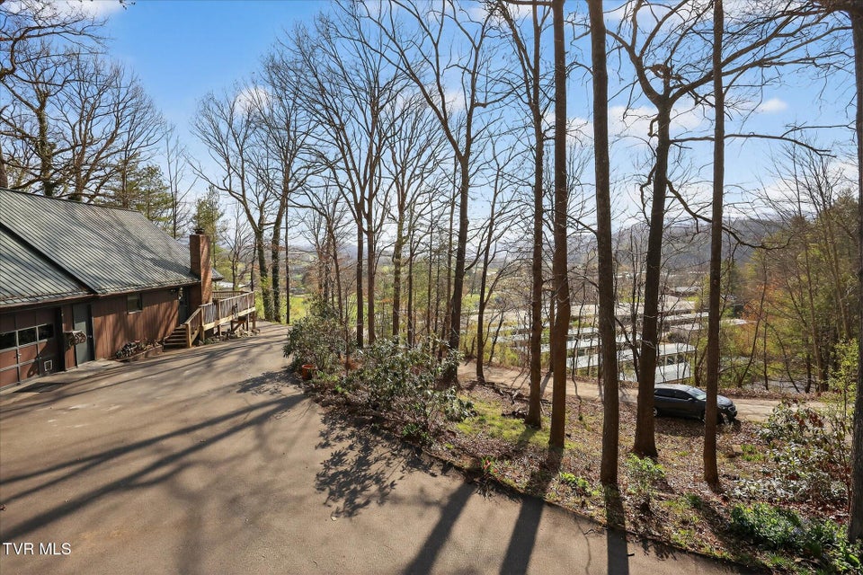 Photo #5: 135 Hiddenwood Drive