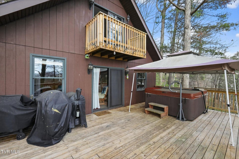 Photo #7: 135 Hiddenwood Drive