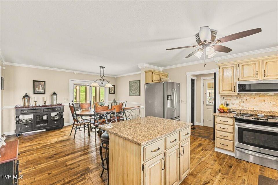 Photo #10: 231 County Farm Road