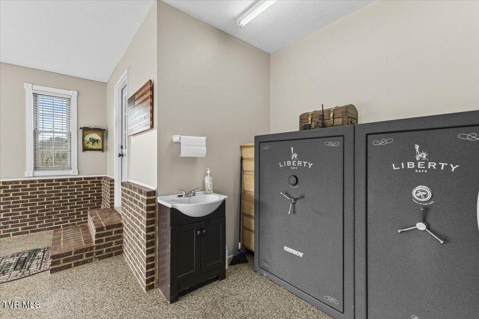 Photo #29: 231 County Farm Road