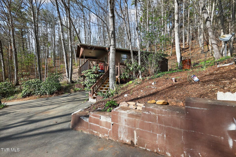 Photo #36: 135 Hiddenwood Drive