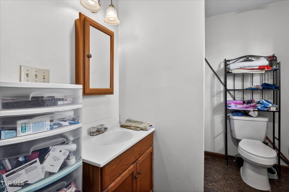 Photo #48: 135 Hiddenwood Drive