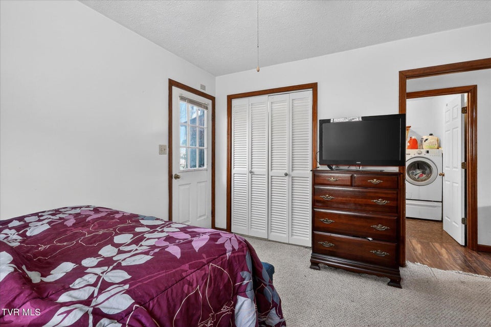 Photo #47: 135 Hiddenwood Drive