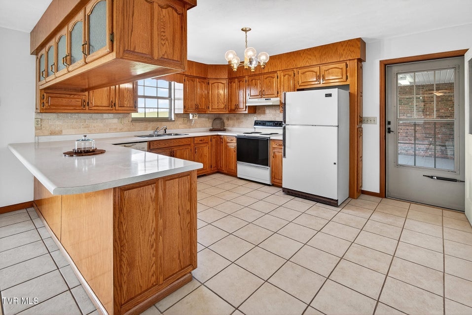 Photo #11: 4930 107 Cutoff 