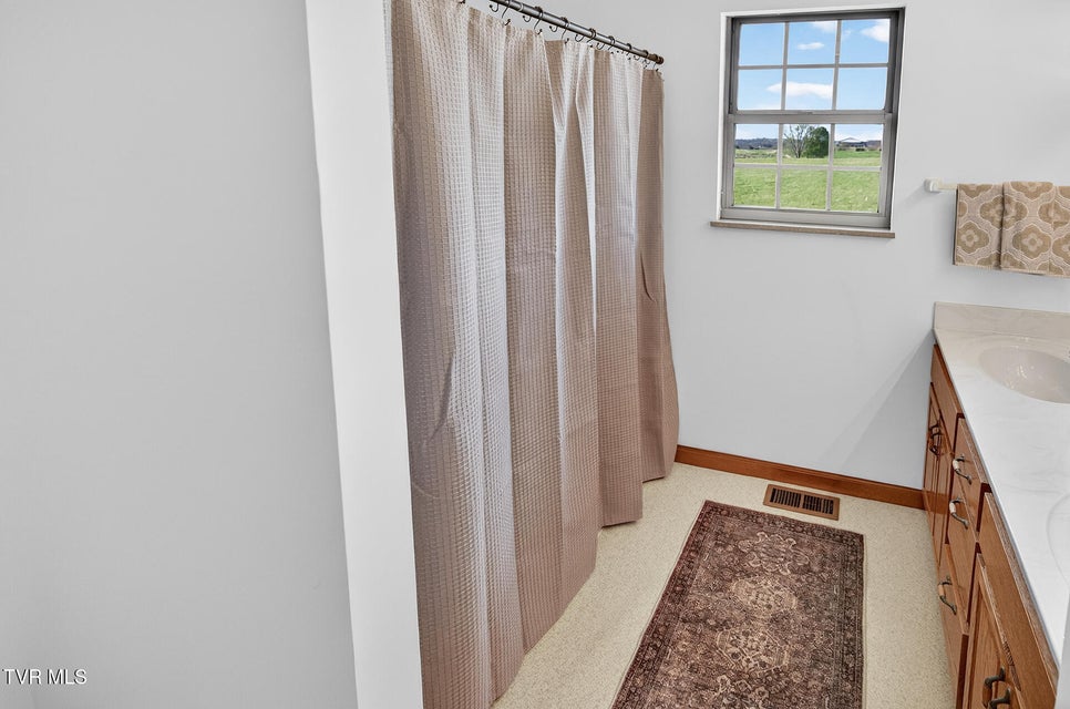 Photo #28: 4930 107 Cutoff 