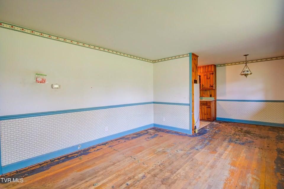 Photo #17: 1302 Oxford Place