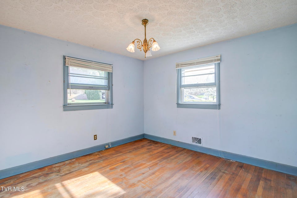 Photo #22: 1302 Oxford Place