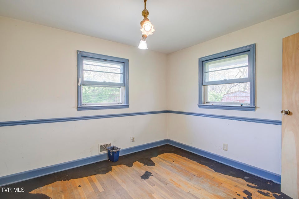 Photo #24: 1302 Oxford Place