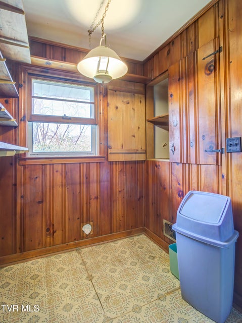 Photo #28: 1302 Oxford Place