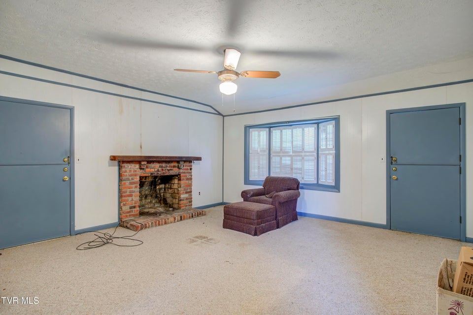 Photo #32: 1302 Oxford Place