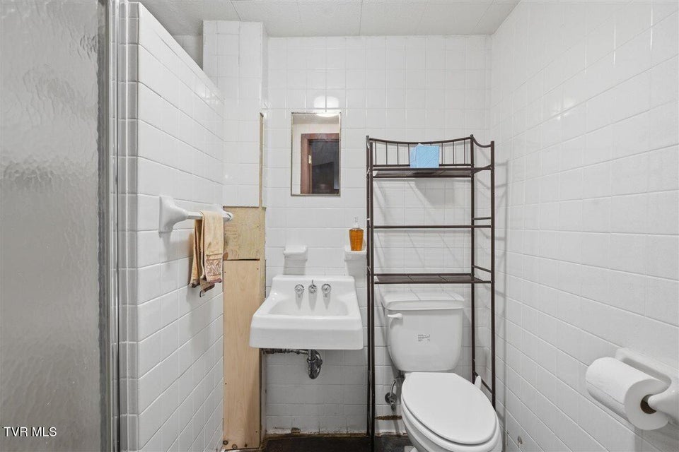 Photo #17: 1117 Brockway Drive