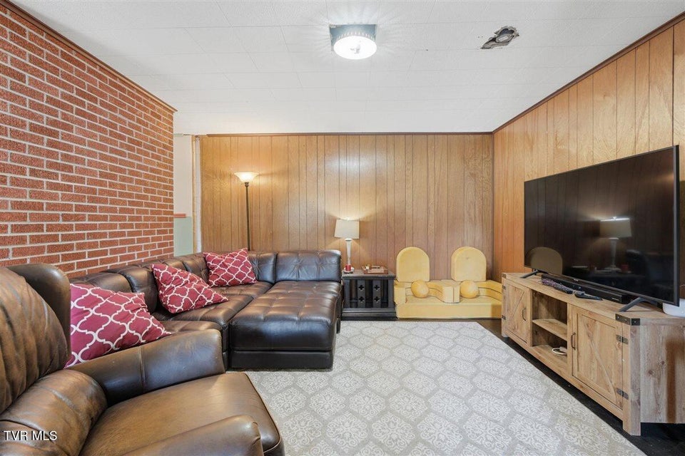 Photo #15: 1117 Brockway Drive