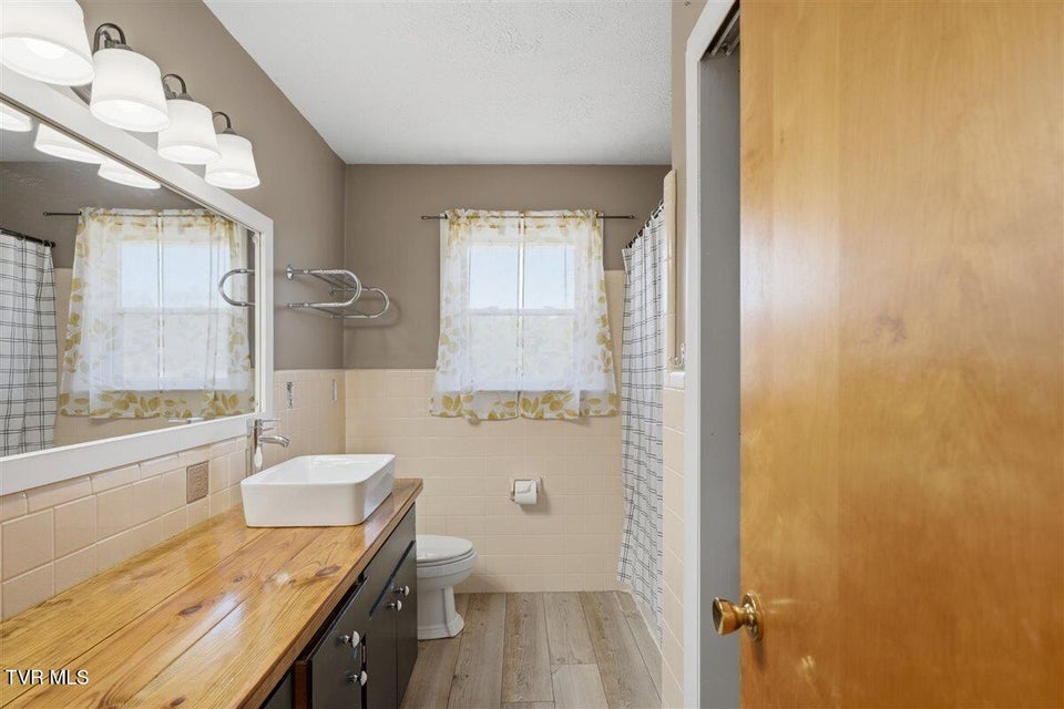 Photo #9: 1117 Brockway Drive