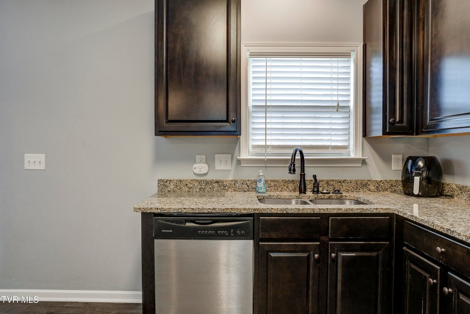 Photo #10: 656 Suffolk Road