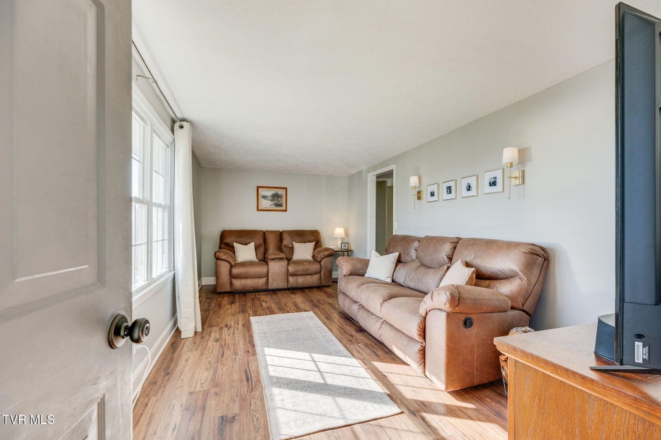 Photo #4: 408 Claremont Road