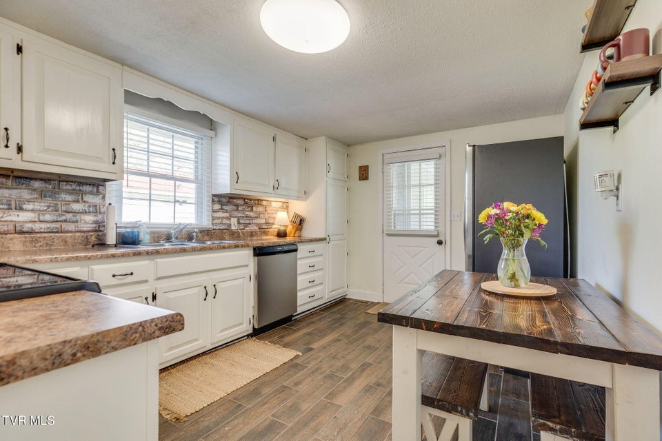 Photo #7: 408 Claremont Road