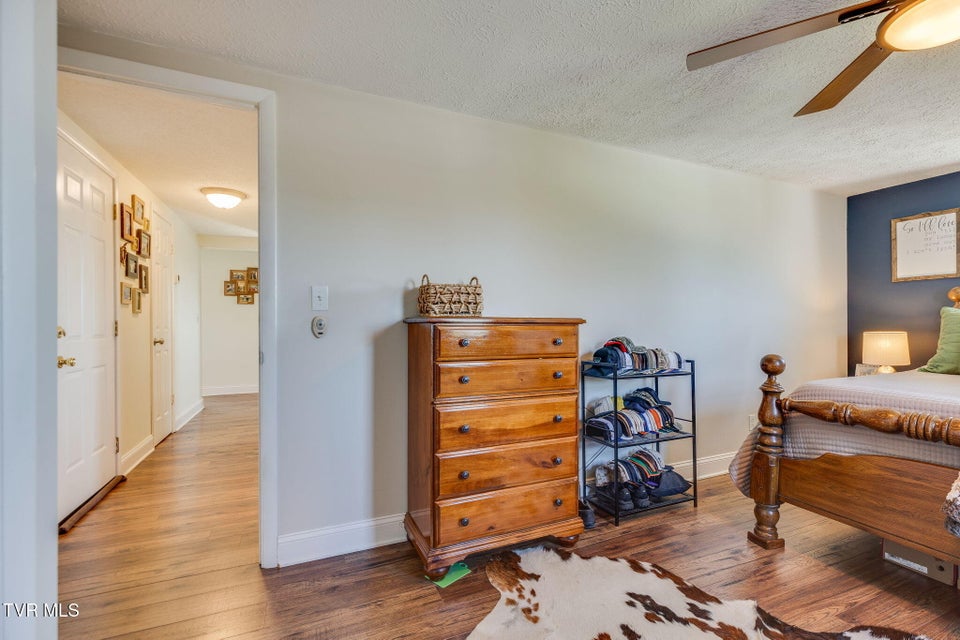 Photo #11: 408 Claremont Road