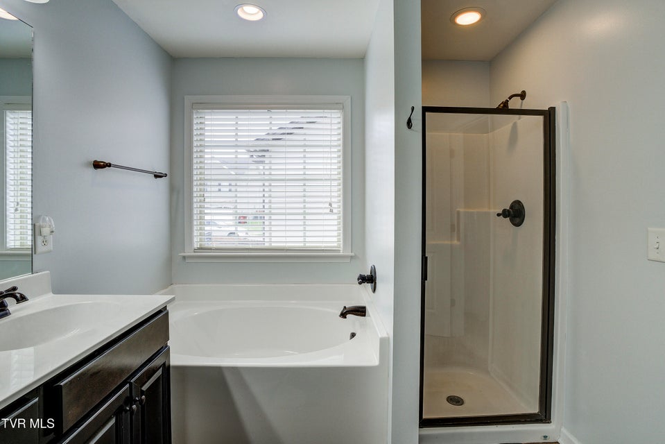 Photo #23: 656 Suffolk Road