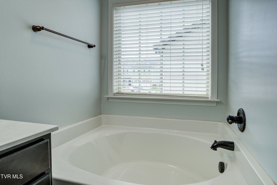 Photo #24: 656 Suffolk Road