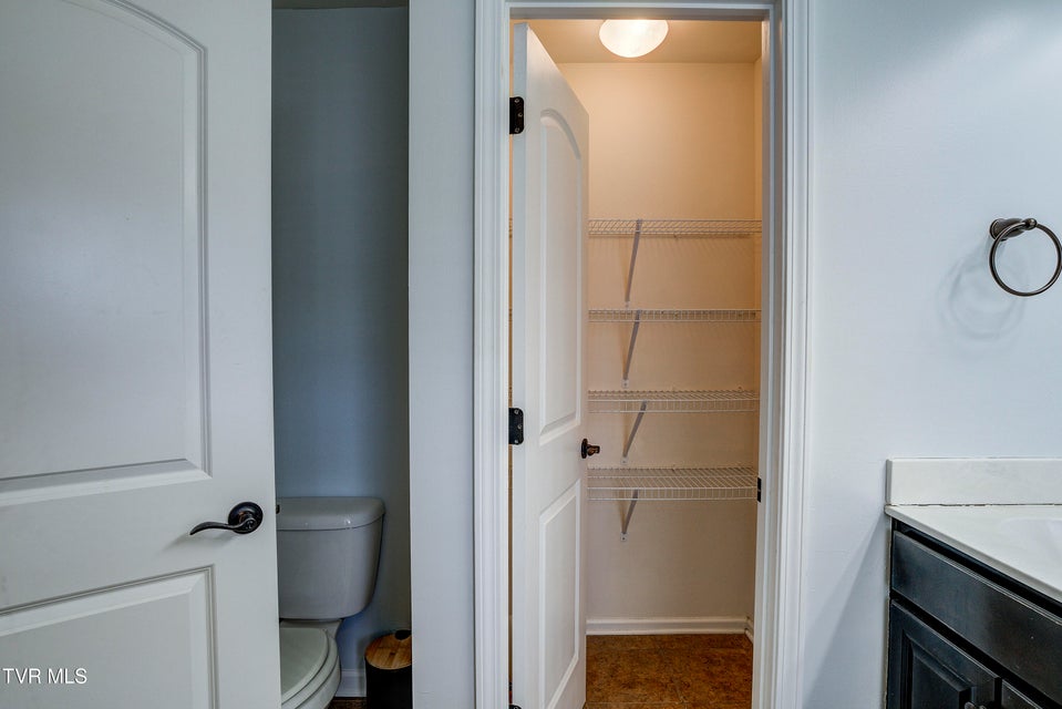 Photo #26: 656 Suffolk Road