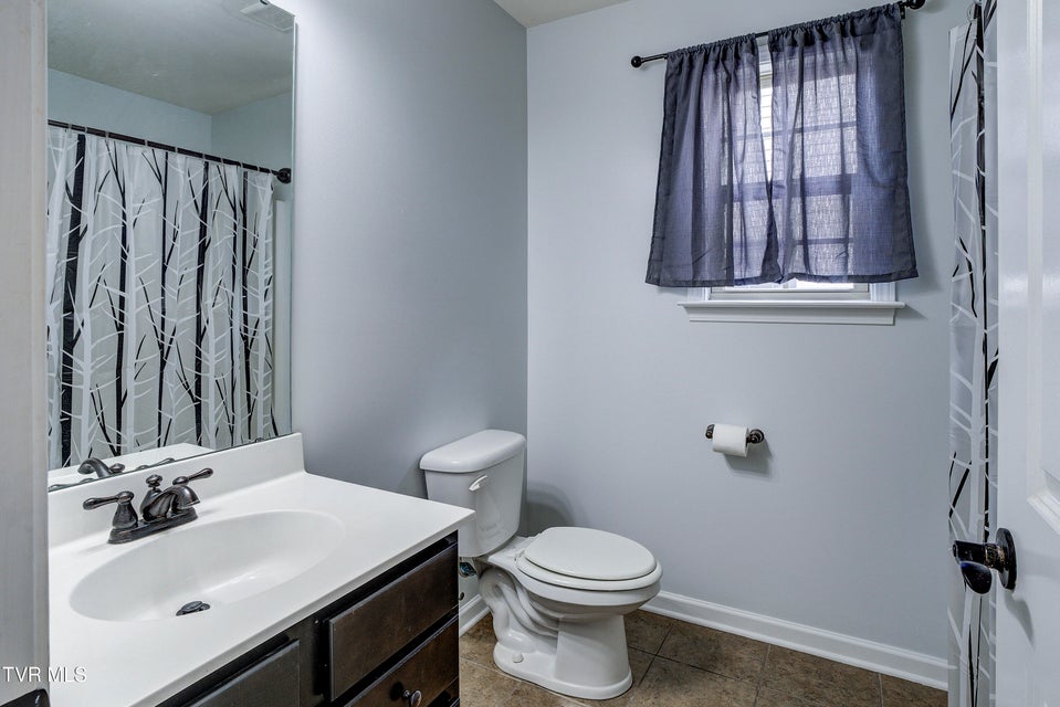 Photo #33: 656 Suffolk Road