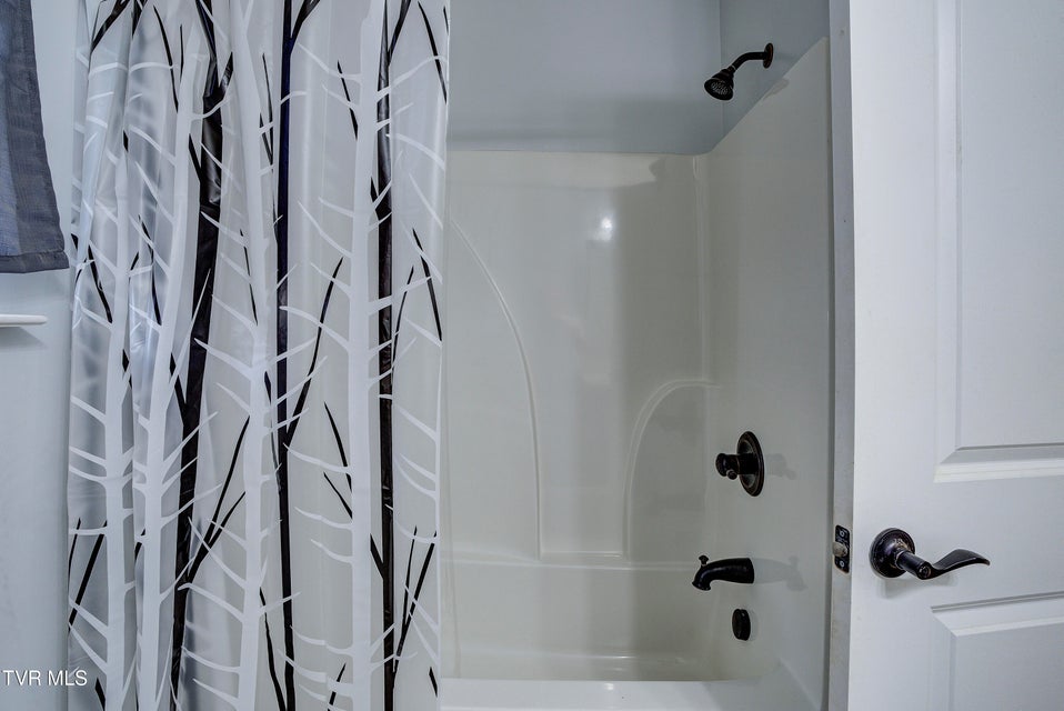 Photo #34: 656 Suffolk Road