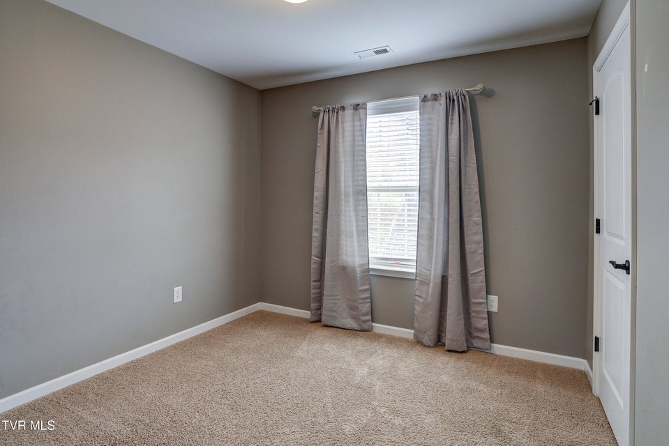 Photo #35: 656 Suffolk Road