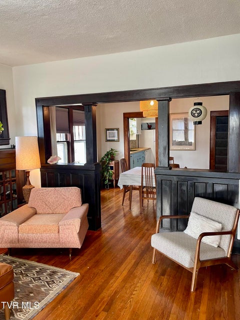 Photo #6: 422 Magnolia Avenue