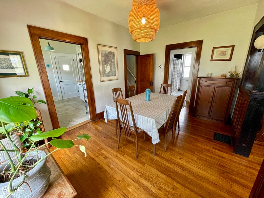 Photo #8: 422 Magnolia Avenue