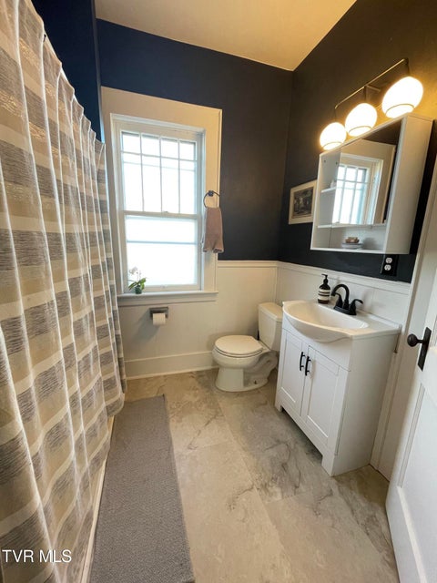 Photo #15: 422 Magnolia Avenue