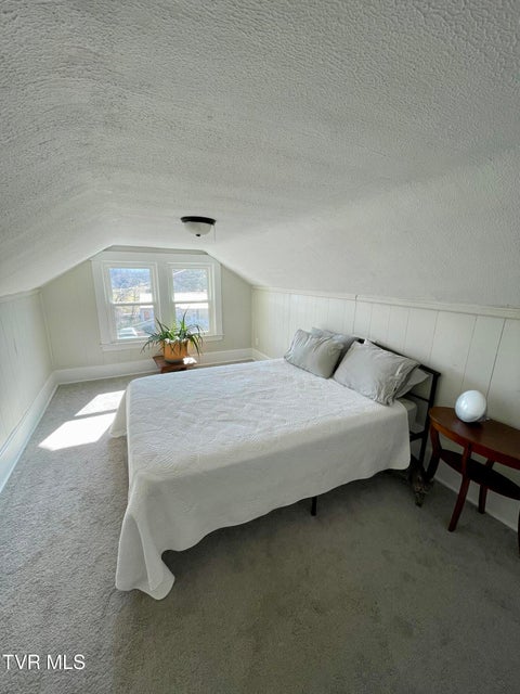 Photo #20: 422 Magnolia Avenue