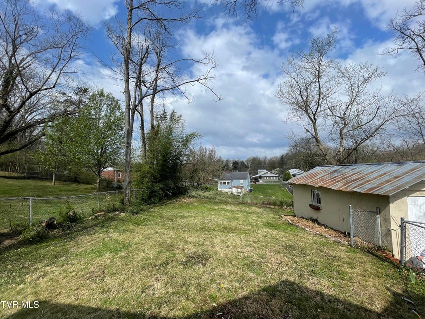 Photo #23: 422 Magnolia Avenue