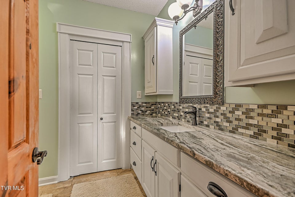 Photo #38: 415 Beidleman Road