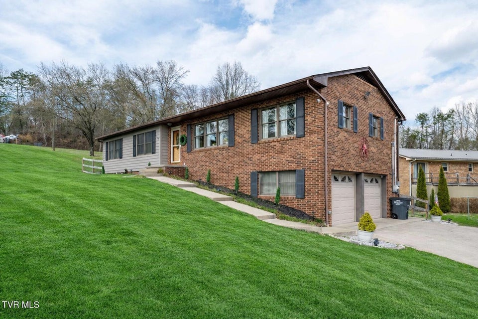 Photo #3: 1201 Bermuda Drive