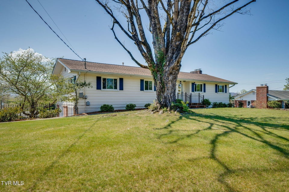 Photo #3: 125 Meadow Wood Drive