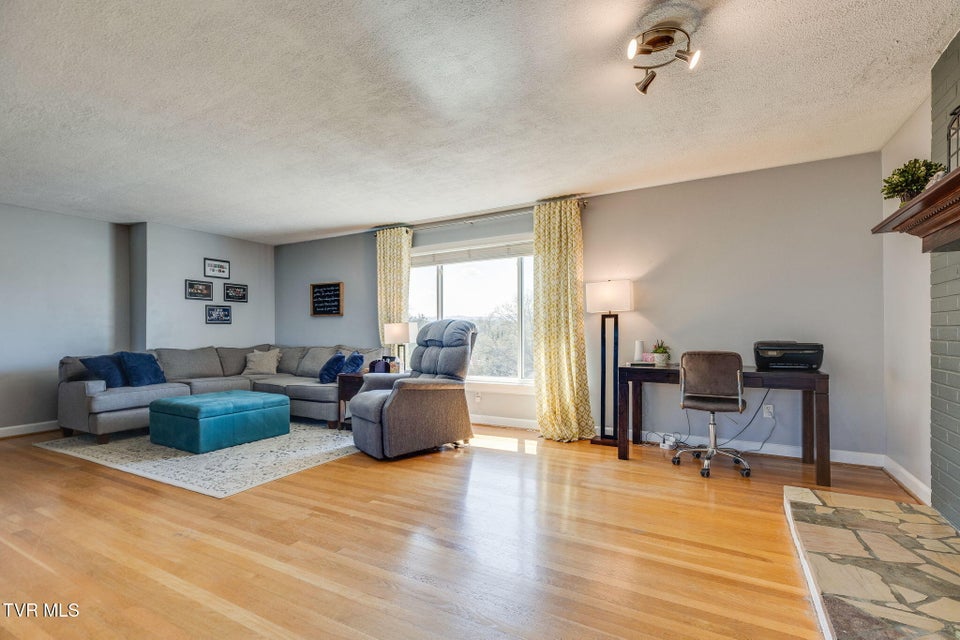 Photo #7: 125 Meadow Wood Drive